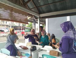Babinsa Kodim 1407/Bone Koramil 08/Lamuru Dampingi Kegiatan Posyandu Di Desa Turucinnae