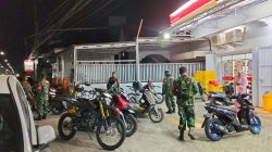 Babinsa Koramil Kodim 1407/Bone Laksanakan Patroli Malam Di Wilayah Binaan