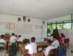 Babinsa Koramil 1407-02/Dua Boccoe Laksanakan Pembinaan Wawasan Kebangsaan Di SD Padacenga